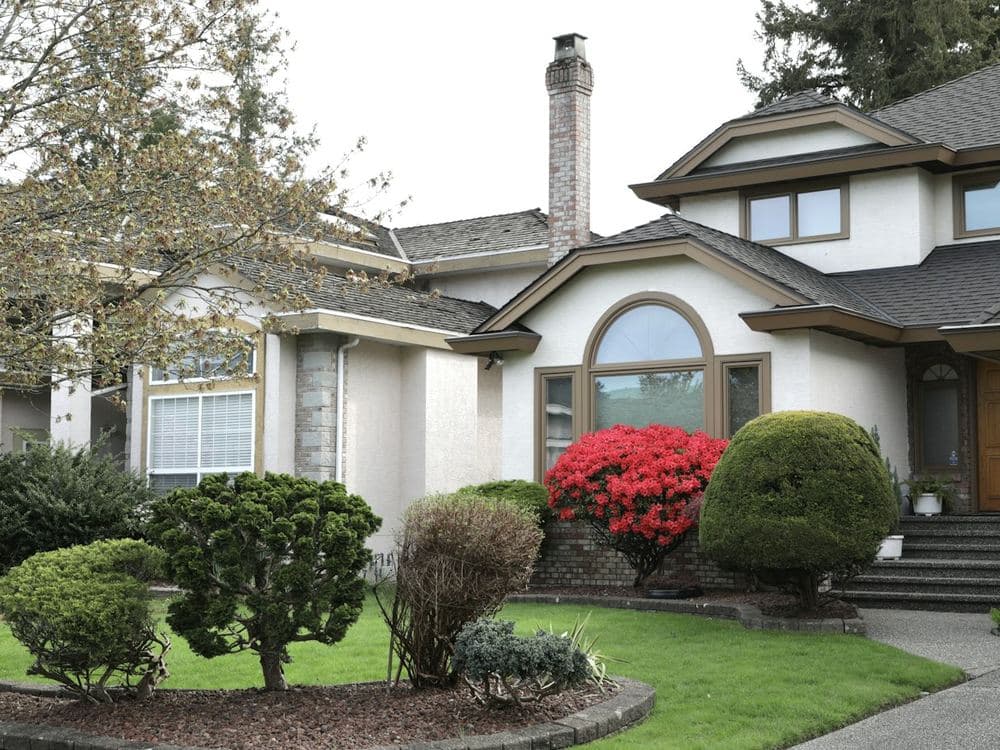 Shaped shrubs & fresh mulch